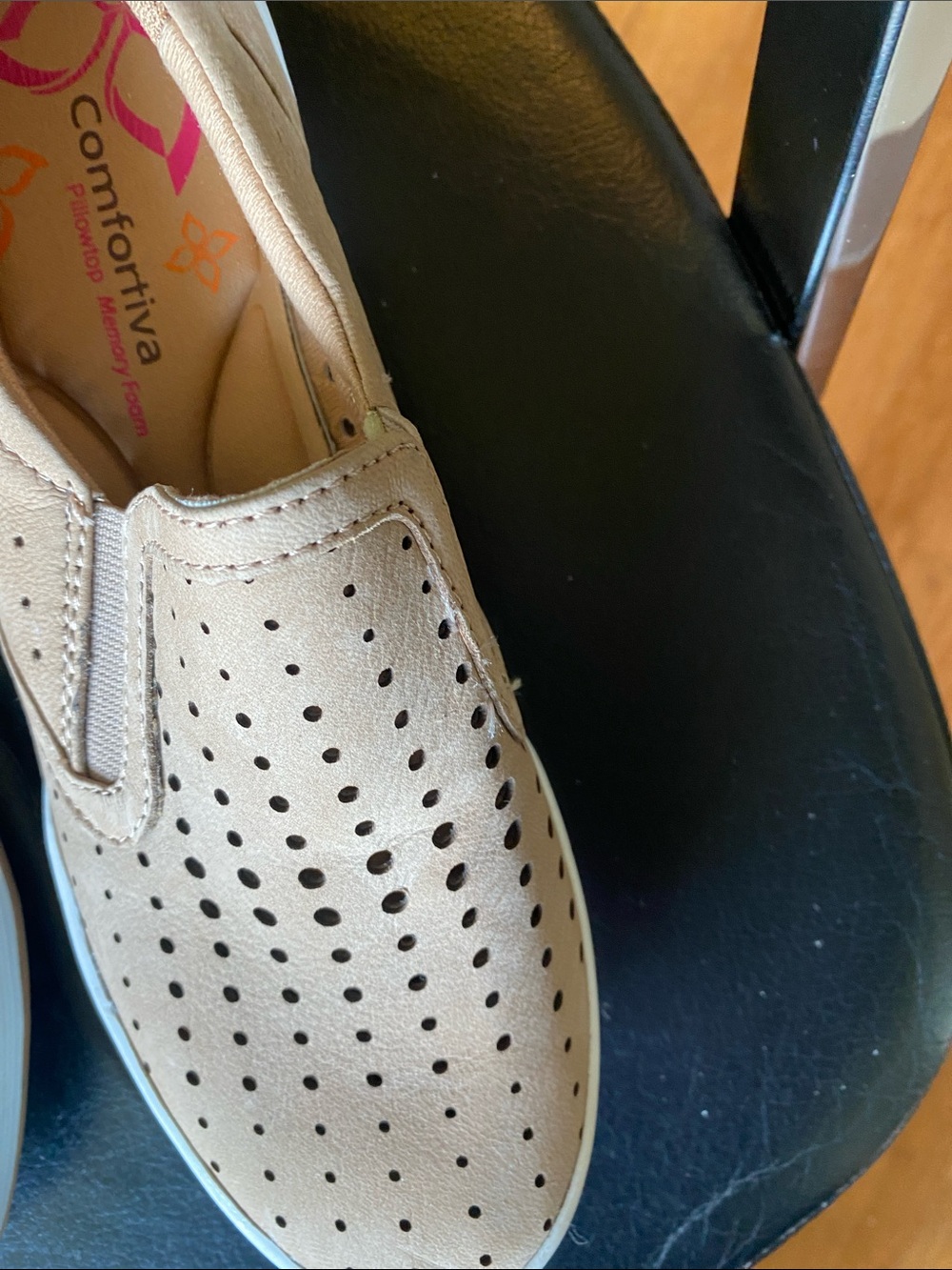 Shoes - Picture 4 of 4